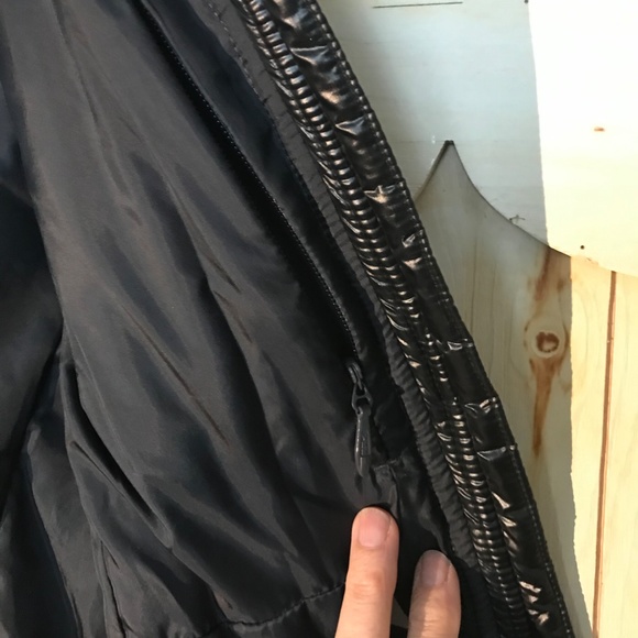 LOLE Vest , Blk , size S -FINAL - Picture 3 of 6